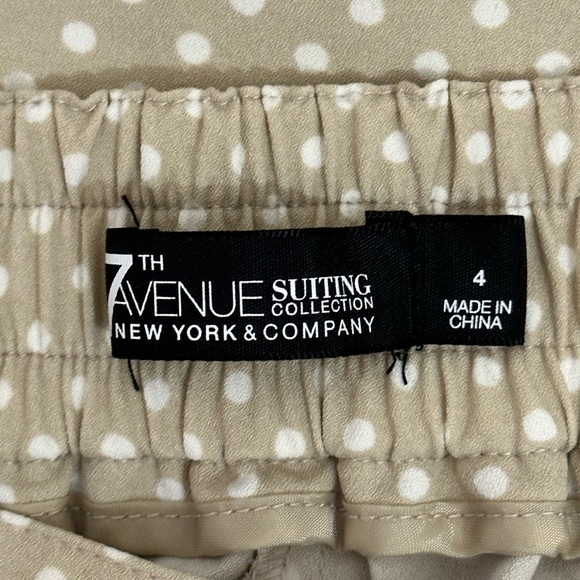 7th Avenue suiting Company sz 4 short silky feel cuffed  shorts - Picture 9 of 11